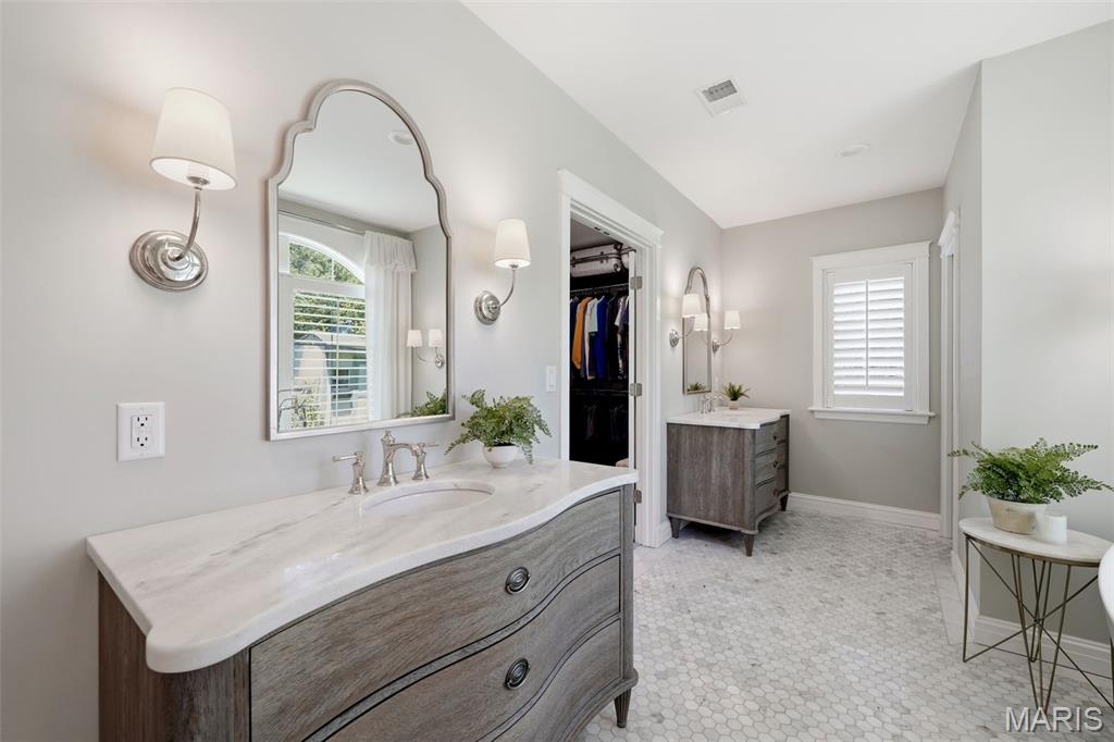 Beverly Woods - Residential