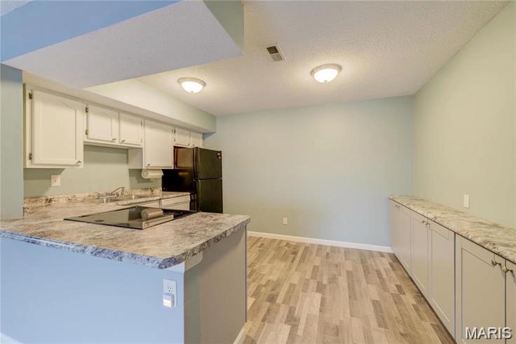Summergate Garden Condo - Residential