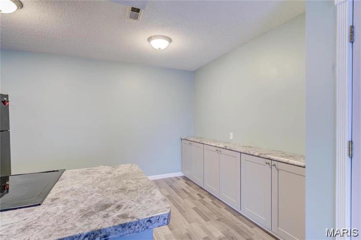 Summergate Garden Condo - Residential