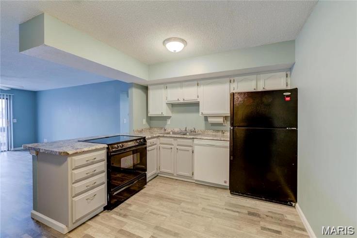 Summergate Garden Condo - Residential