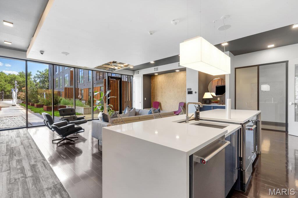 4101 Laclede Condos - Residential