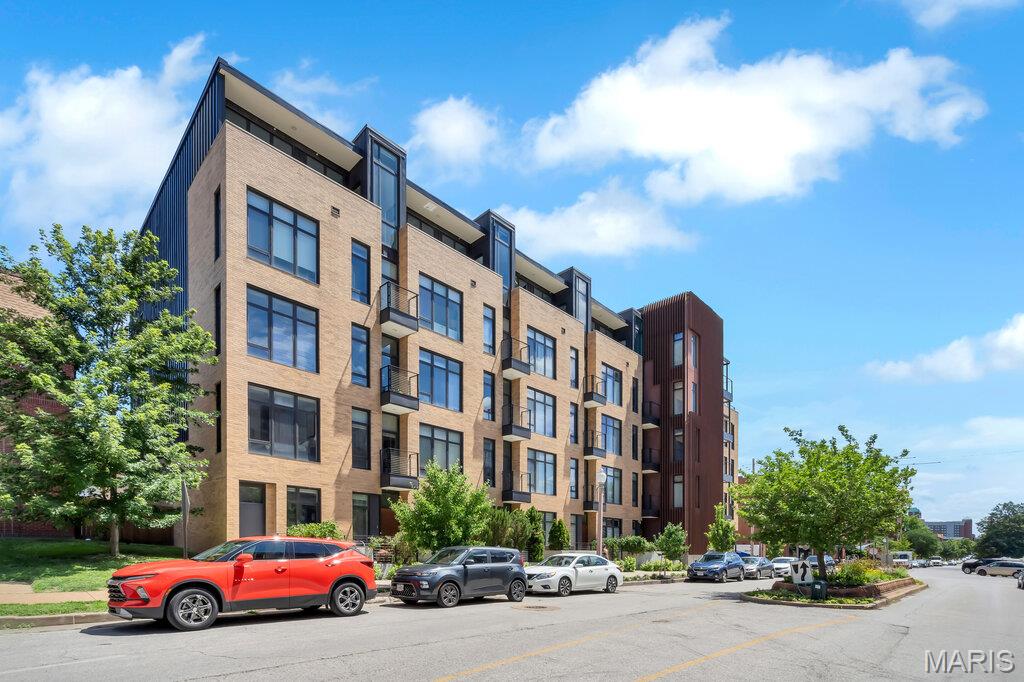 4101 Laclede Condos - Residential