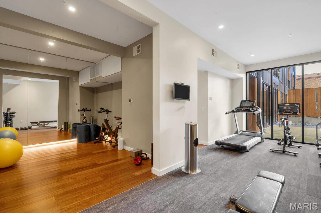 4101 Laclede Condos - Residential