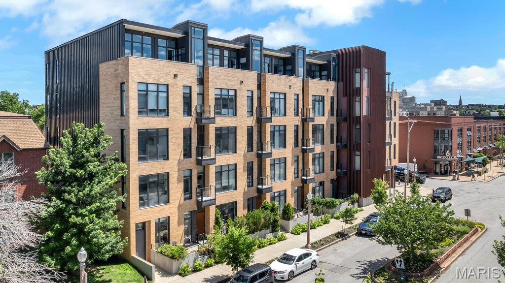 4101 Laclede Condos - Residential