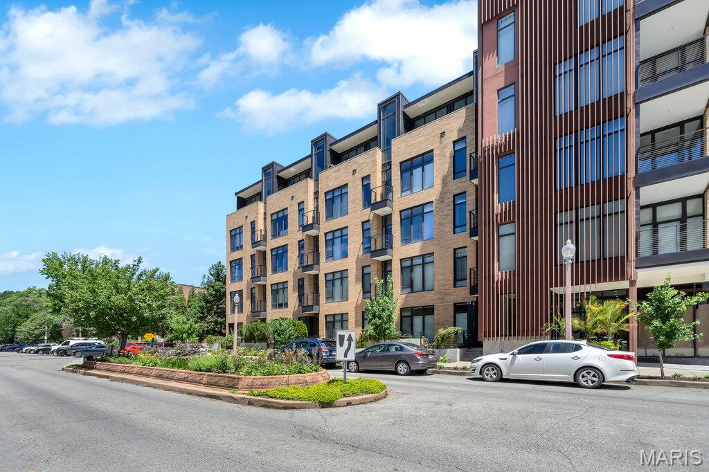4101 Laclede Condos - Residential