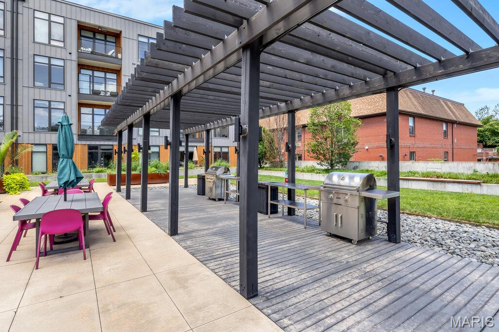 4101 Laclede Condos - Residential