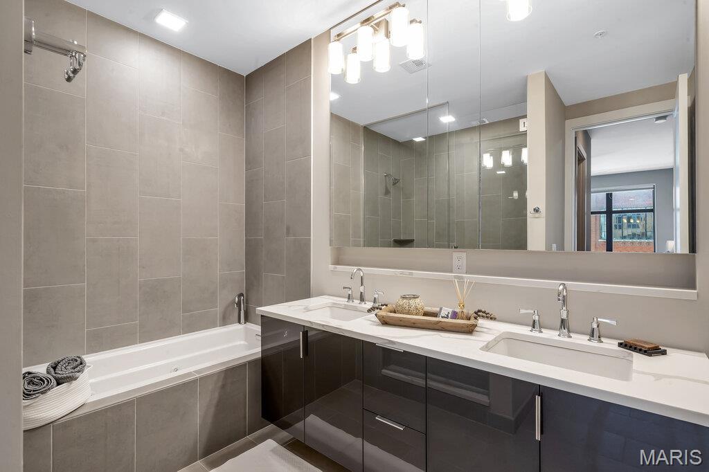 4101 Laclede Condos - Residential