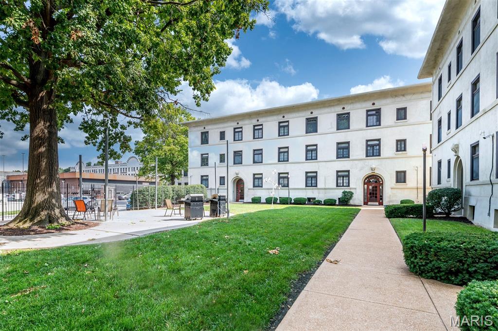 Loop Condo The - Residential