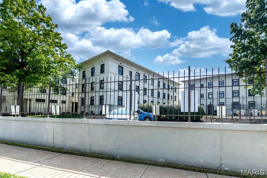 Loop Condo The - Residential