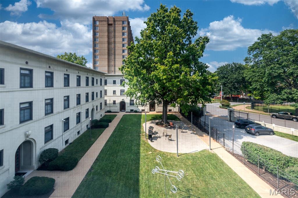 Loop Condo The - Residential