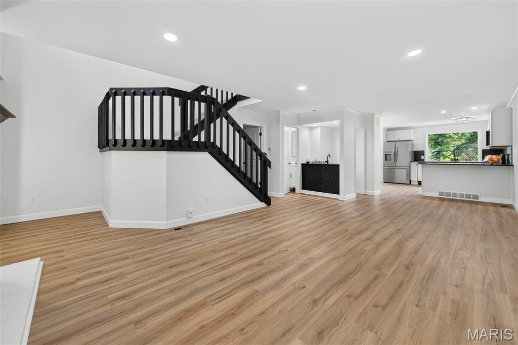 Chateau Country Club Condos - Residential