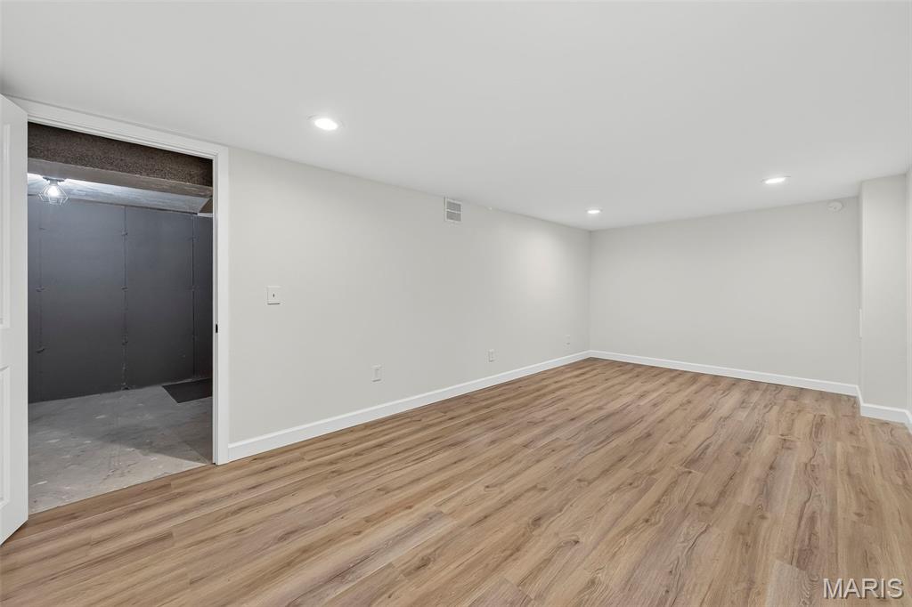 Chateau Country Club Condos - Residential