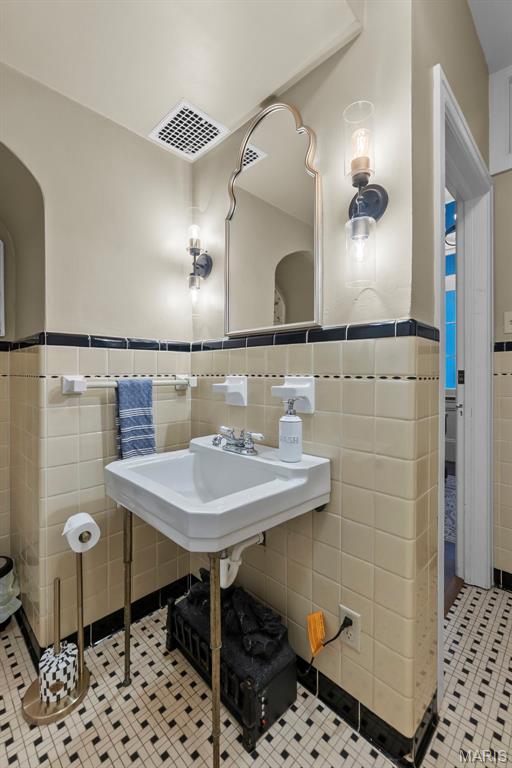Fifth Principal Meridian - Commercial Sale