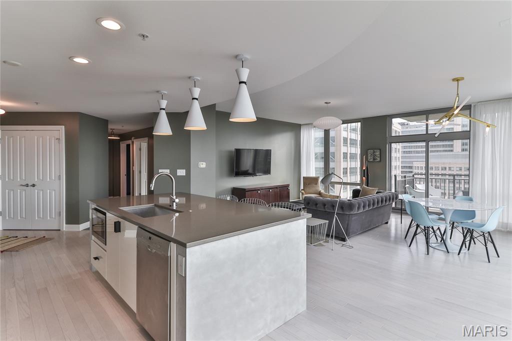 Park East Tower - Residential Lease