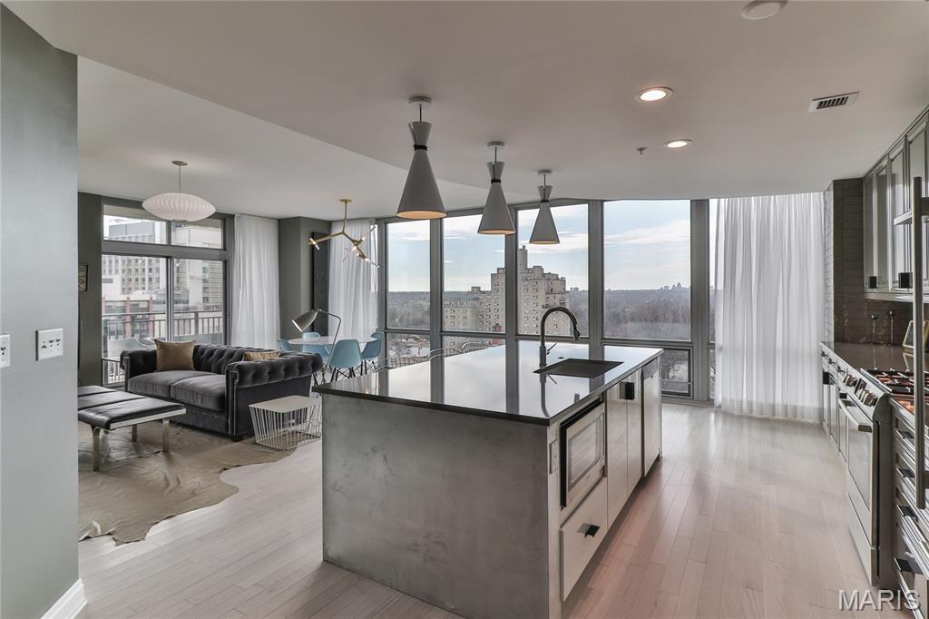 Park East Tower - Residential Lease