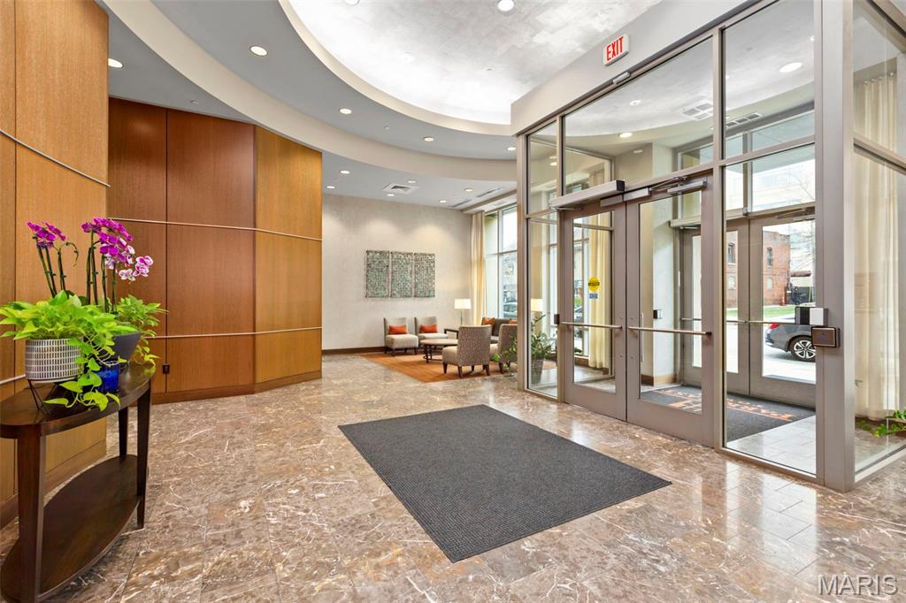 Park East Tower - Residential Lease