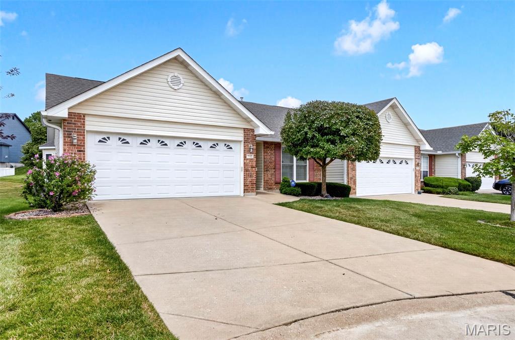 Welcome home to this solid 2 bedroom, 3 bath villa in a maintenance-free community, which if you don't know, basically means someone else worries about the lawn, the shoveling, the gutters — all of it — so you don't have to. That's a bigger deal than people realize until they actually live it. This is the kind of place that's built for whatever's next for you, whether that's downsizing, simplifying, or just wanting a home that doesn't own you back.
Three full bathrooms means nobody's fighting over the sink in the morning. Two bedrooms gives you room for guests, a home office, grandkids — whatever your version of "extra space" looks like. And an elevator in place to make sure you can enjoy the entire home- worry free.
If you're looking for a low-hassle, high-comfort place to land for this next stretch of life, I think this one's worth a look.
