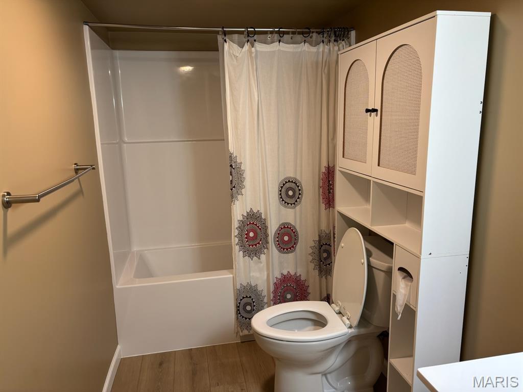 HIGH VALLEY LAKE ESTATES - Residential Lease