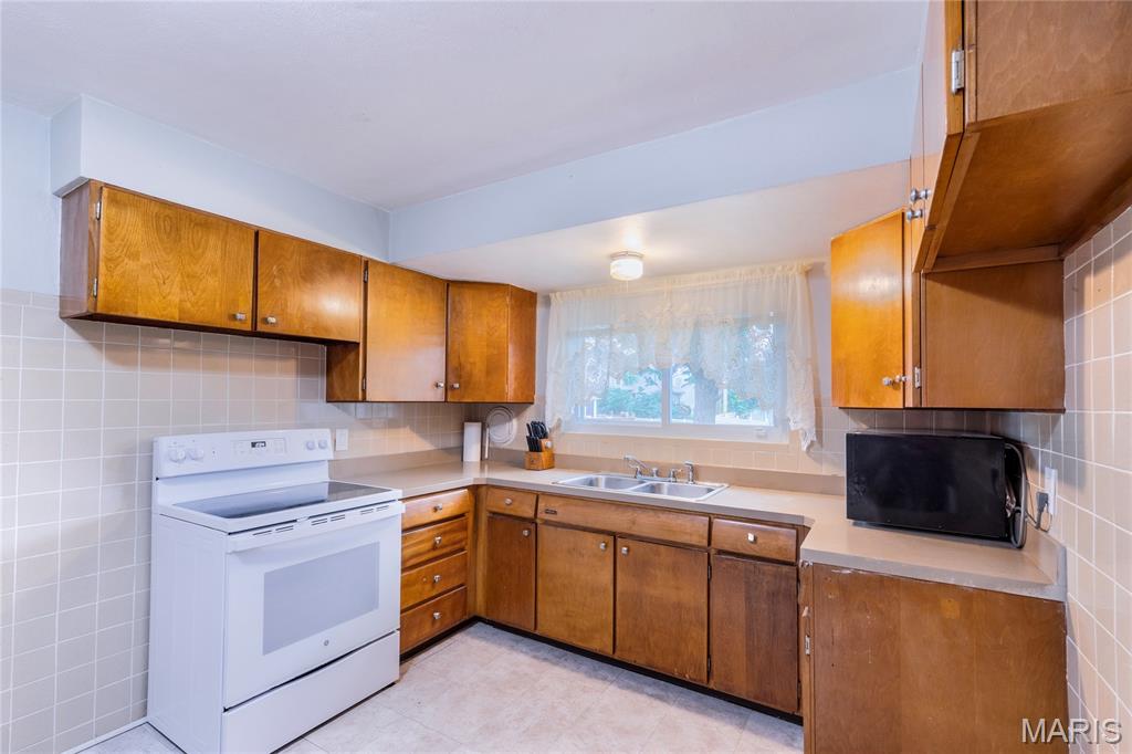 Saxon Manor 2 Lts 81-83 & 169-171 - Residential