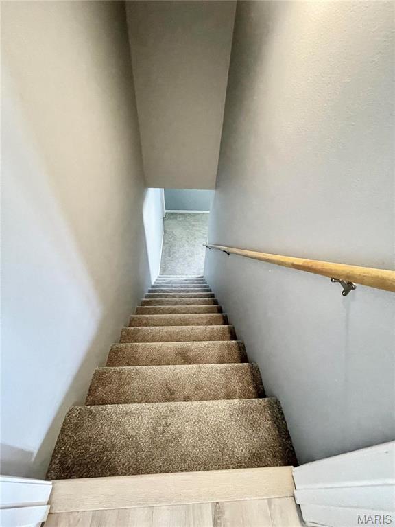 GREYSTONE ESTATES - Residential Lease