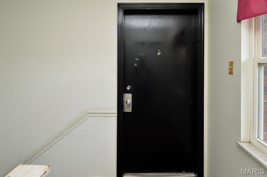Colonial Woods Condo - Residential
