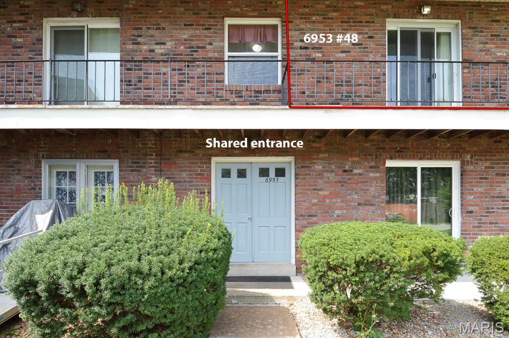 Colonial Woods Condo - Residential