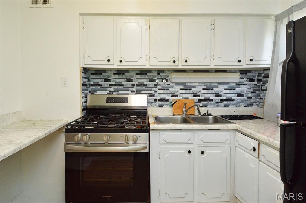Colonial Woods Condo - Residential