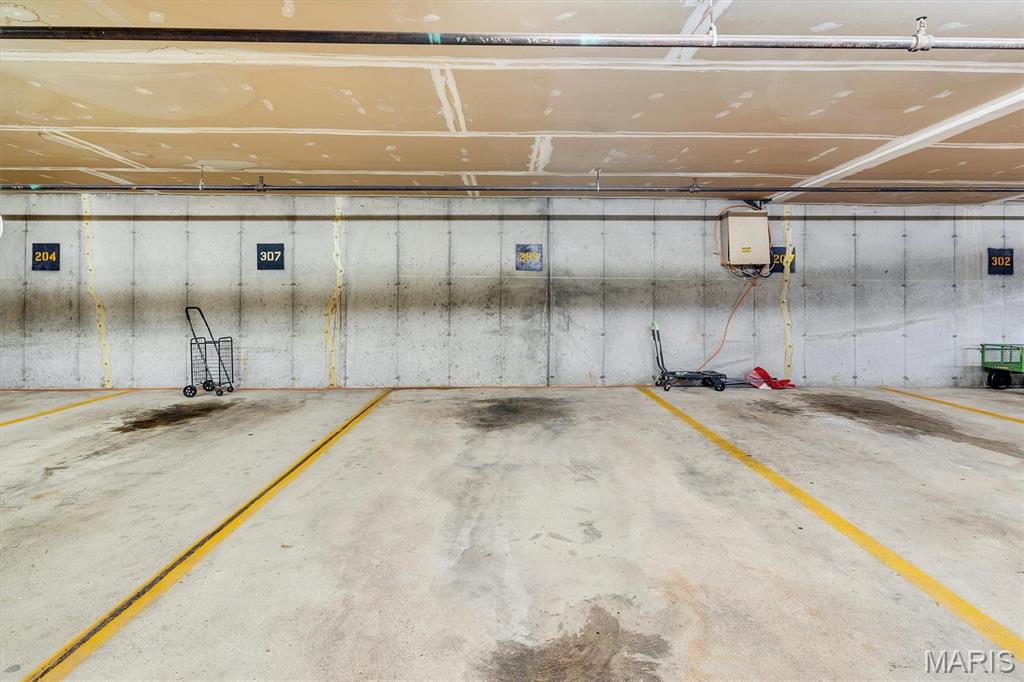 Kenrick Parke Condo Ph Eight - Residential