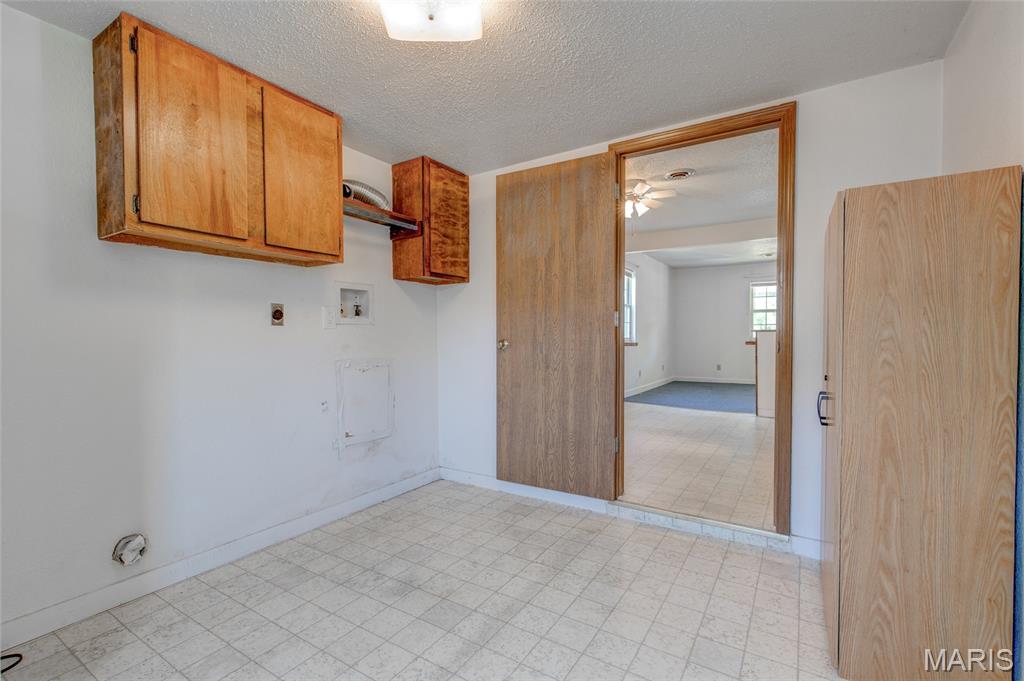 Van Peters Add/East Alton - Residential