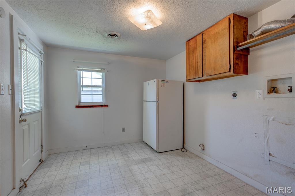 Van Peters Add/East Alton - Residential