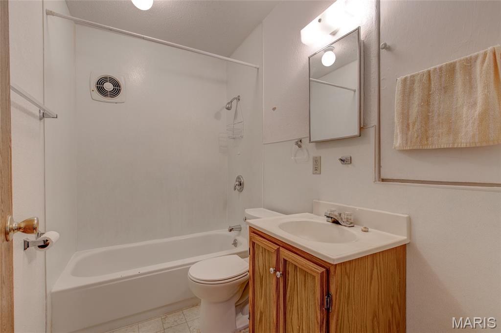 Van Peters Add/East Alton - Residential