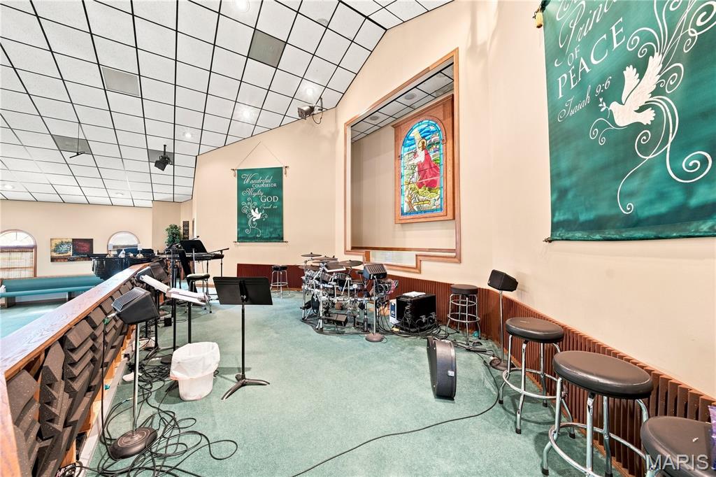 n/a - Commercial Sale