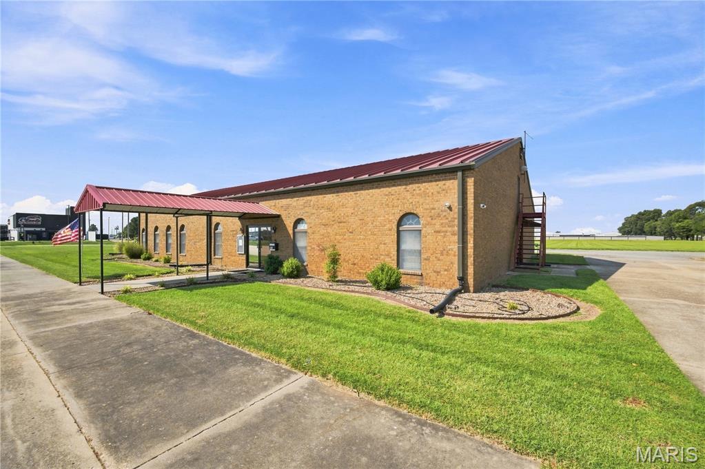 n/a - Commercial Sale