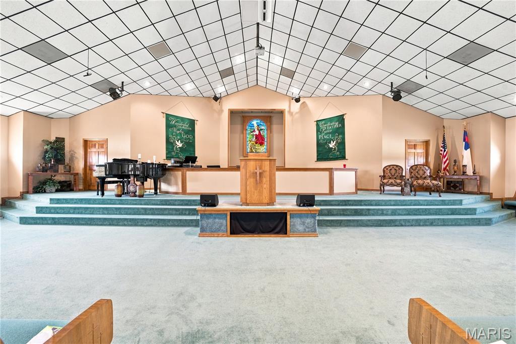 n/a - Commercial Sale