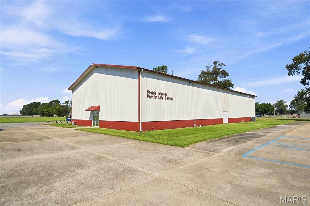 n/a - Commercial Sale