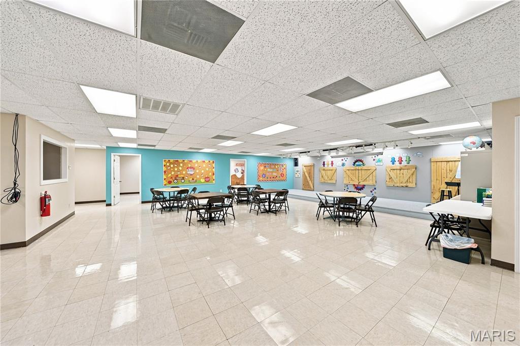 n/a - Commercial Sale