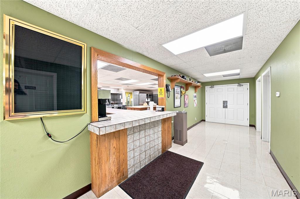 n/a - Commercial Sale