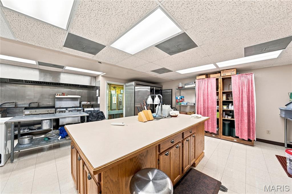 n/a - Commercial Sale