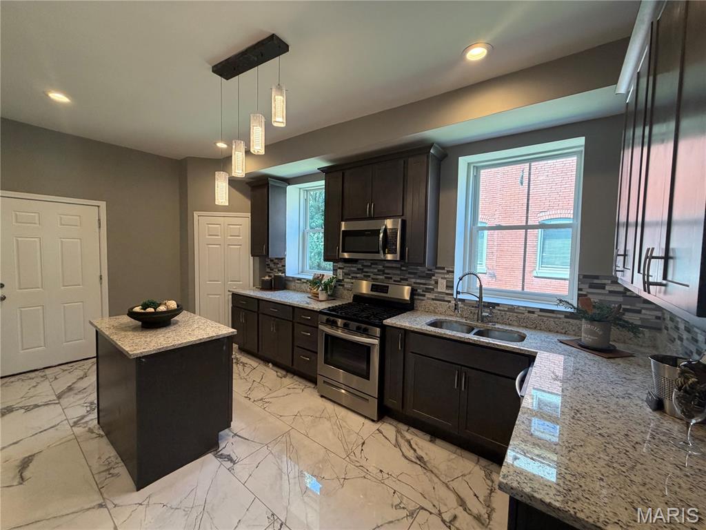 Raymond Place Add - Residential