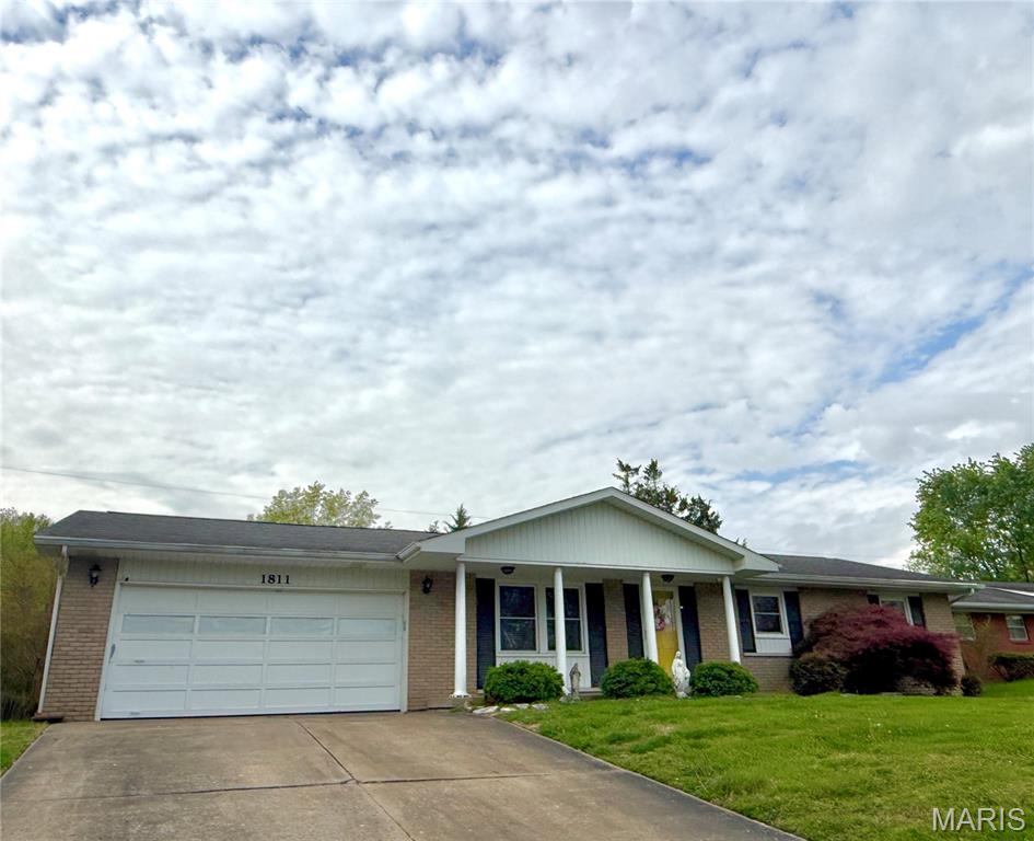 Charming all-brick ranch tucked away on a quiet dead-end street in the desirable Highland
Heights subdivision! This 3 bedroom, 2.5 bath home offers original hardwood flooring
throughout the bedrooms and living room, adding warmth and character. The spacious layout
includes a partially finished basement with a possible 4th bedroom and additional bath, perfect
for extra living space, a home office, or guest area. Enjoy the convenience of main-level laundry,
an attached 2-car garage, and a large fenced-in backyard featuring an inground pool — perfect
for entertaining and summer relaxation! The property also includes a metal outbuilding with
electric and a poured concrete slab, ideal for hobbies, storage, or workshop space. This home
offers comfort, functionality, and room to grow!