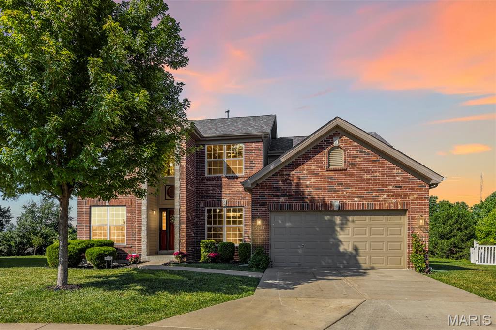 Welcome to 9923 Vicksburg Siege Court, an impressive 2-story home on a cul-de-sac in the highly sought-after Lindbergh School District in St. Louis County. With a full brick front, stone accents, classic curb appeal, and one of the best backyards in the subdivision, this 4-bedroom, 2.5-bath property offers the space, layout, and setting buyers are actively searching for.

Inside, the main level delivers the floor plan today’s buyers want, with a formal dining room, formal living room offering flexibility as a home office or study, and a spacious family room featuring a bay window, gas fireplace, and dry bar. The kitchen is designed for both daily living and entertaining, offering 42-inch cabinetry, granite countertops, stainless steel appliances, a center island, and a large pantry. Crown molding in the dining room adds a refined touch and enhances the home’s overall presentation.

Built for both everyday living and entertaining, this home offers the rare combination of generous interior space and exceptional outdoor usability. The huge, level backyard is a true standout and provides the kind of usable yard that is increasingly difficult to find in a neighborhood setting. Whether hosting gatherings, enjoying quiet evenings outside, giving pets room to roam, or simply appreciating the extra open space, this backyard sets the property apart.

Upstairs, the primary suite feels like a private retreat, highlighted by an oversized walk-in closet and a well-appointed bath with double vanities, separate tub, and shower. Three additional generously sized bedrooms and a full hall bath complete the upper level, providing the bedroom count, flexibility, and comfort buyers continue to prioritize.

From the attractive exterior and functional floor plan to the oversized backyard and desirable cul-de-sac location, 9923 Vicksburg Siege Court presents a compelling opportunity for anyone seeking a well-cared-for home with room to live, work, entertain, and grow. Homes for sale in 63123 with 4 bedrooms, a large level yard, and Lindbergh schools are difficult to find.