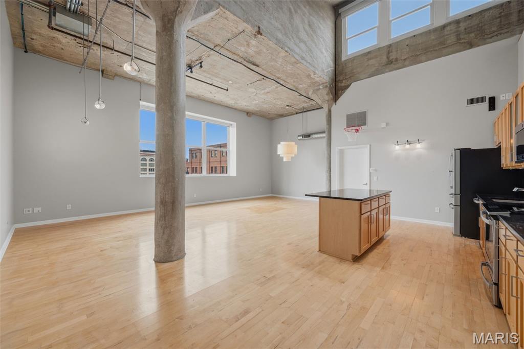 Annex Lofts Condo - Residential