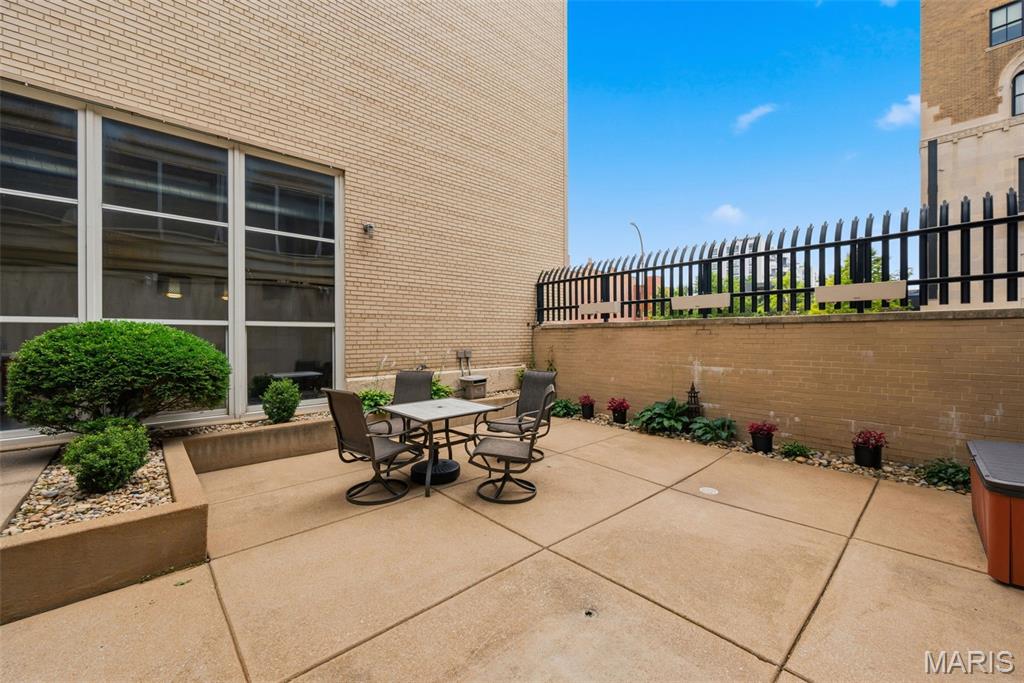Annex Lofts Condo - Residential