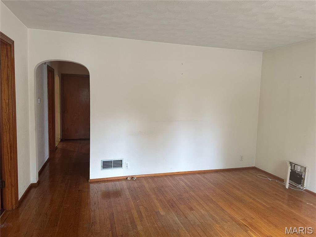 Village/Steeleville - Residential