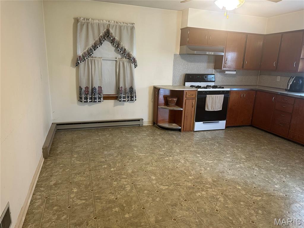 Village/Steeleville - Residential
