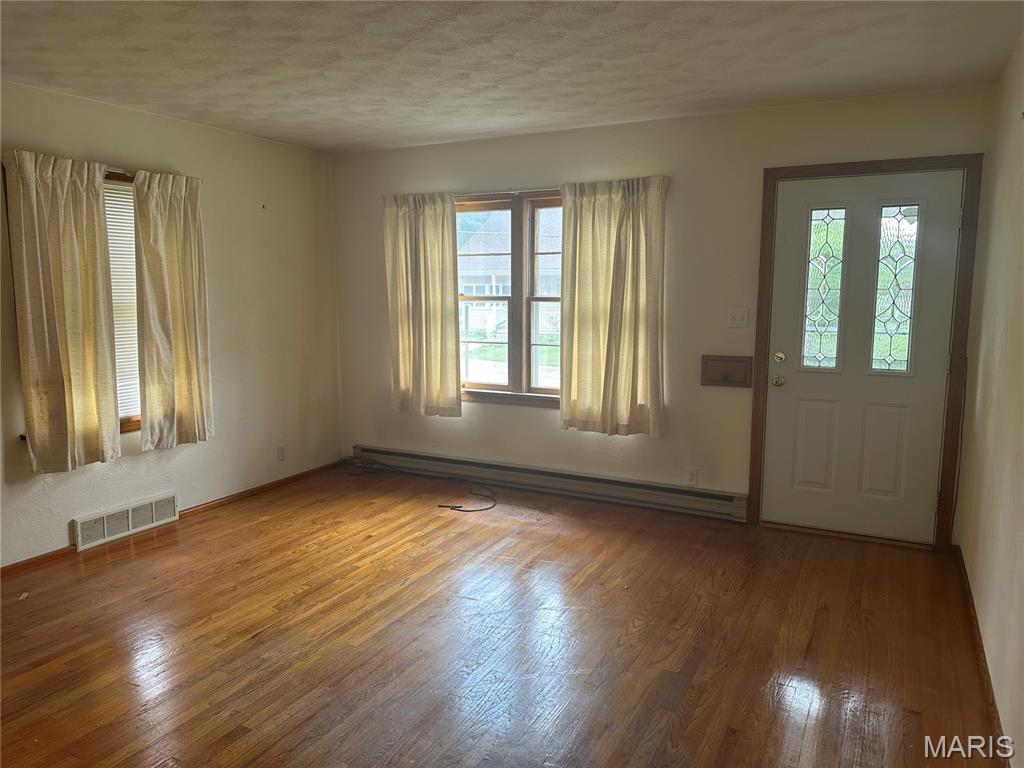 Village/Steeleville - Residential