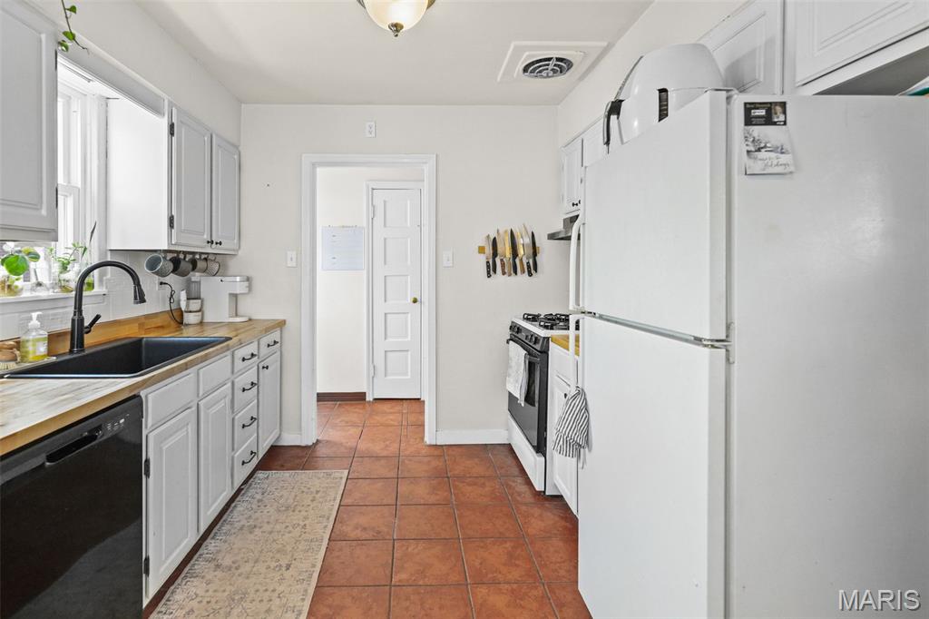 NOT IN A SUBDIVISION - Residential