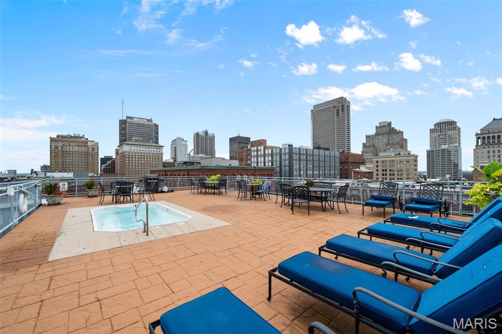 Lucas Lofts Condos - Residential