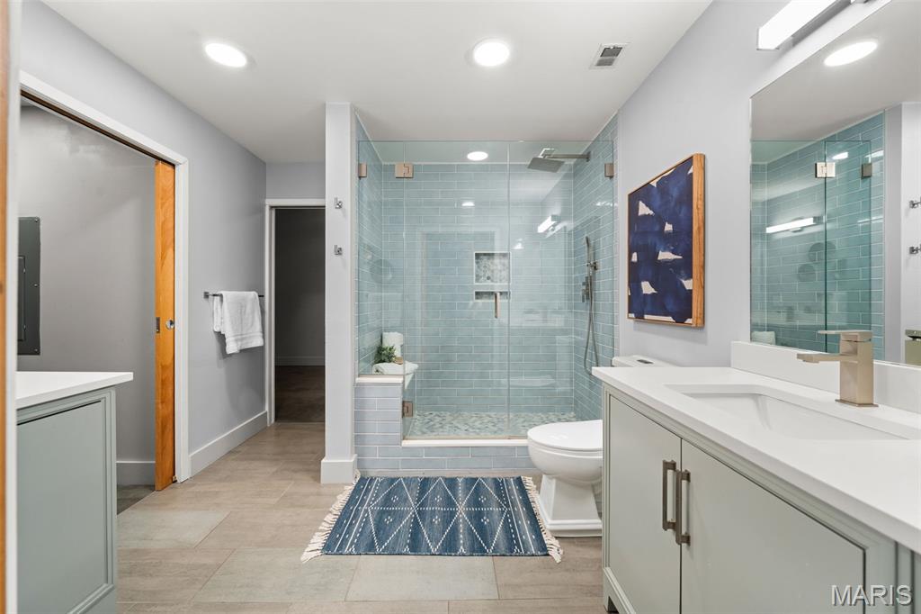 Lucas Lofts Condos - Residential