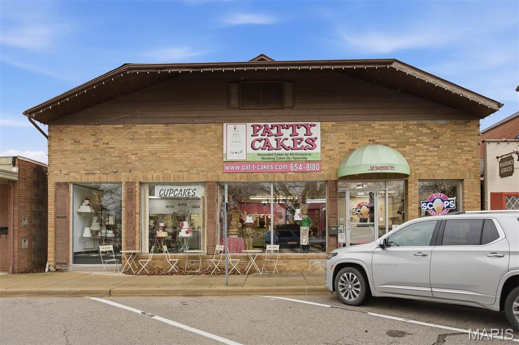 City/Hlnd - Commercial Sale